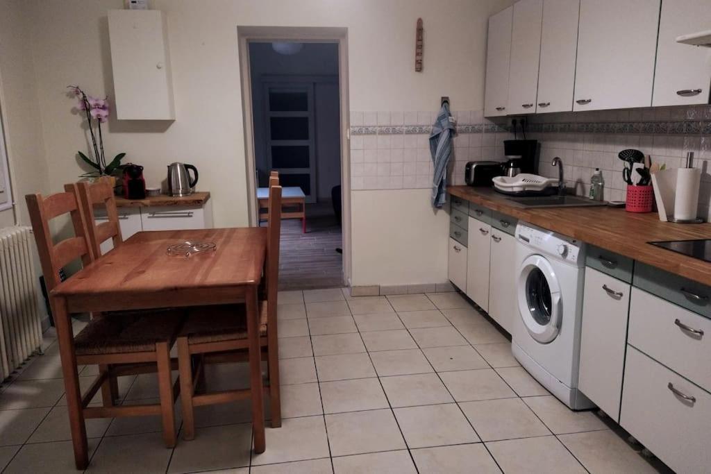 Maison Agreable Avec Stationnement Privatif Angoulême Exterior foto